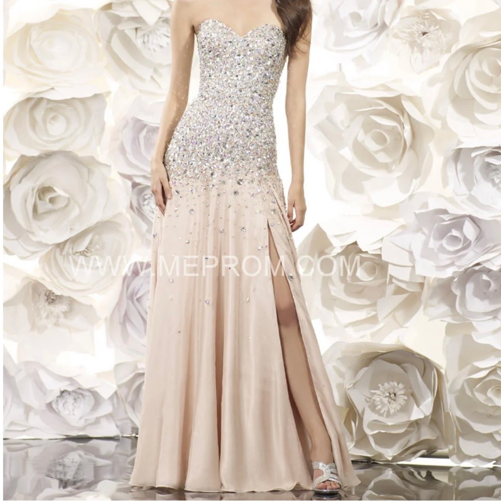 Size 16 Gold Pageant/Prom/Formal Dress with Rhinestones